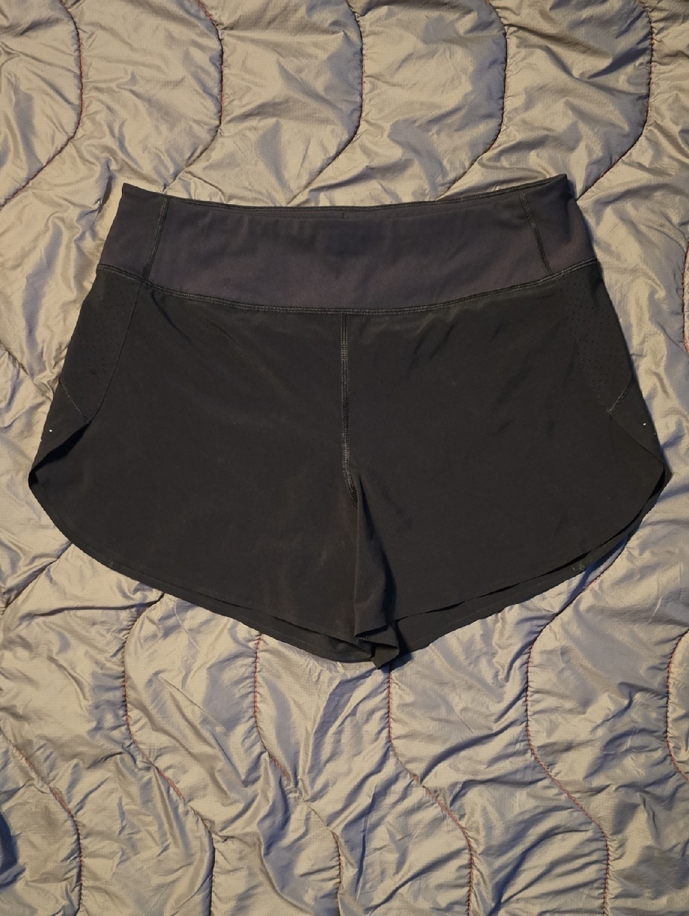 Athleta Black Run With It 4.5" Short-M